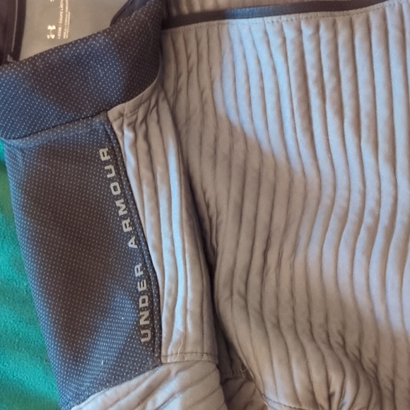 Men's Under Armour pullover - Picture 3 of 4